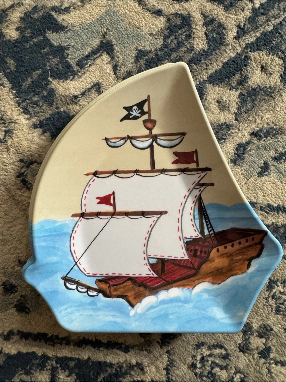 Pottery Barn Kids Pirate Ship Melamine Plates Set of 4 Jolly Roger Sail Shaped